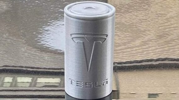 tesla 4680 dry cell precious metals Canada can ride the electric vehicle trend to prosperity