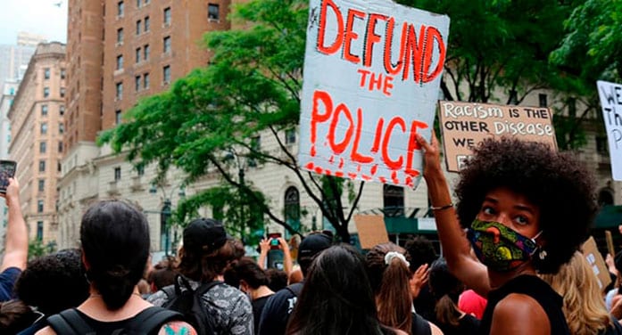 The huge challenge of holding police accountable