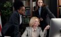 businesswomen office computer work team boss leadership Are you failing as a leader?